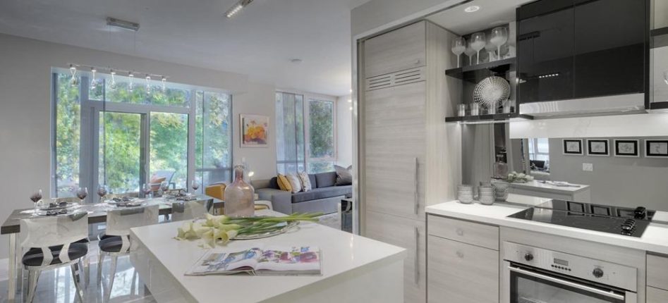 609 Avenue Road Condos Kitchen
