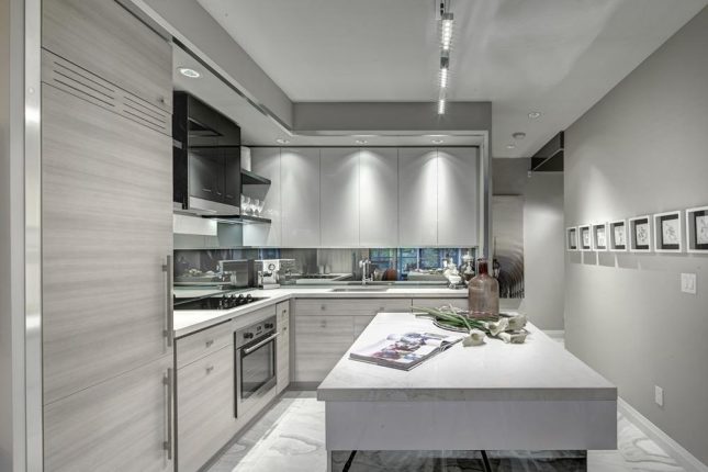609 Avenue Road Condos Kitchen