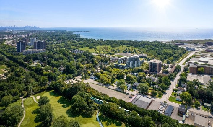 Lakeview DXE Club Condos Rendering