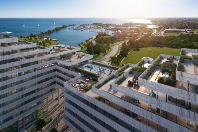 Harbourwalk at Lakeview Village Condos Pool and Terrace