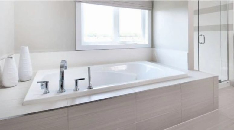 Findlay Creek Village (Tartan) Bathroom