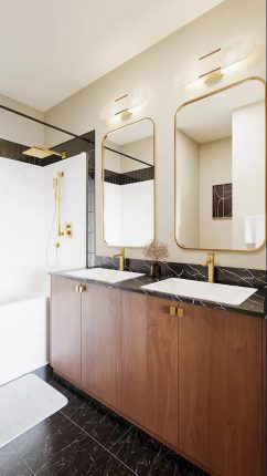 Livingston Towns Bathroom