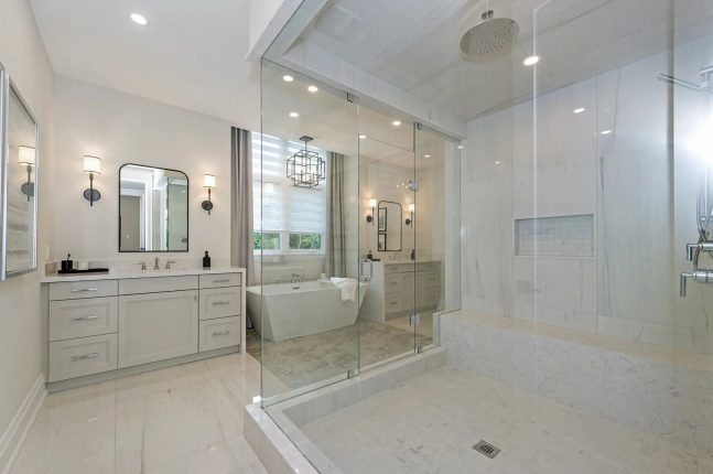 The Summit 2 Bathroom