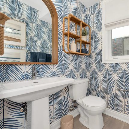 Empire Canals Bathroom